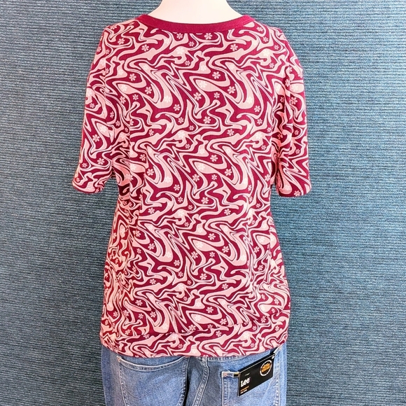 No Boundaries Juniors Retro Look Hippie Tee Shirt, Flower Power! - Picture 5 of 13